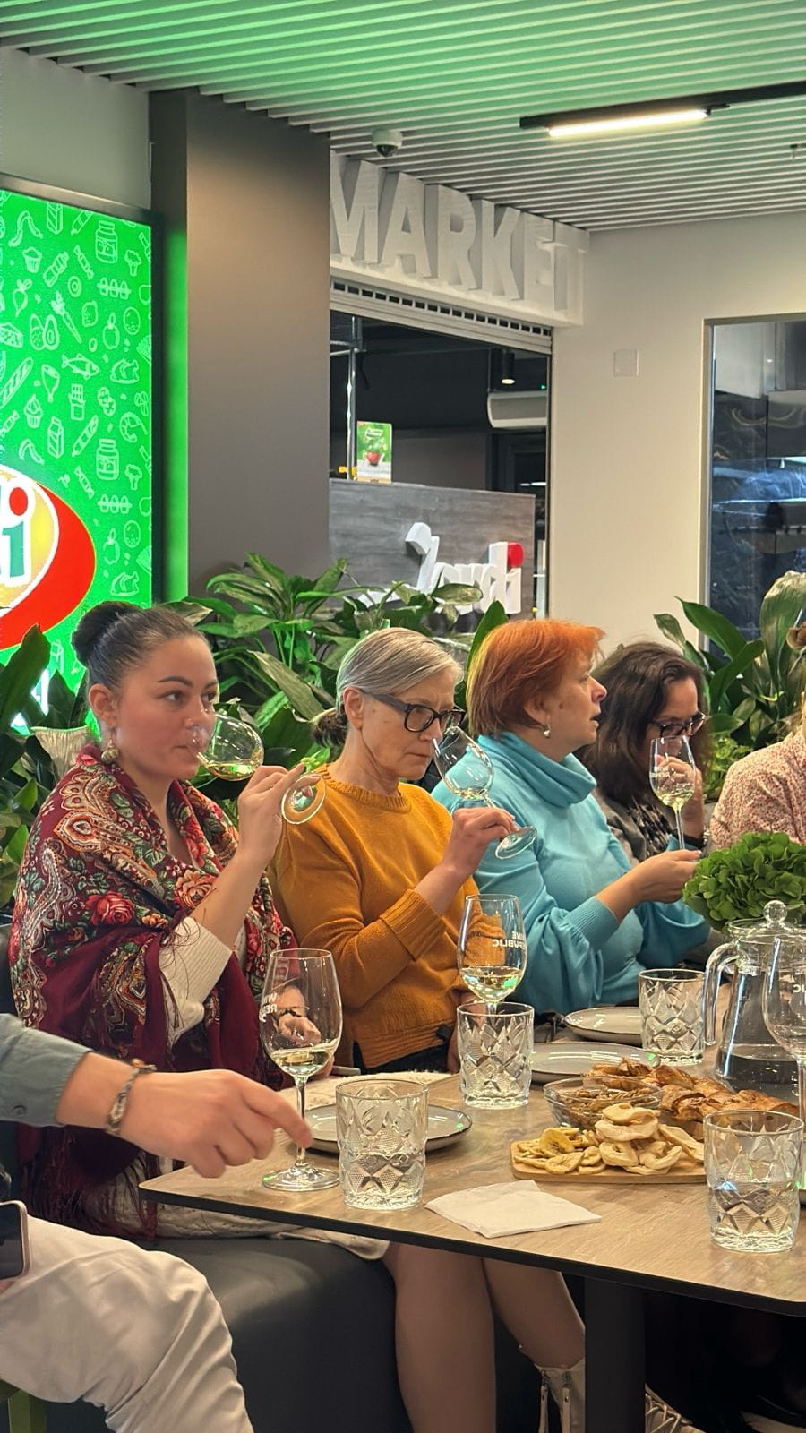 Ambianța wine tasting